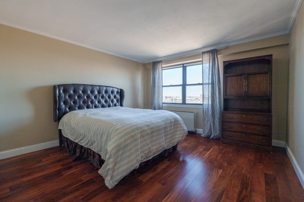 8 Whittier Pl #20A
