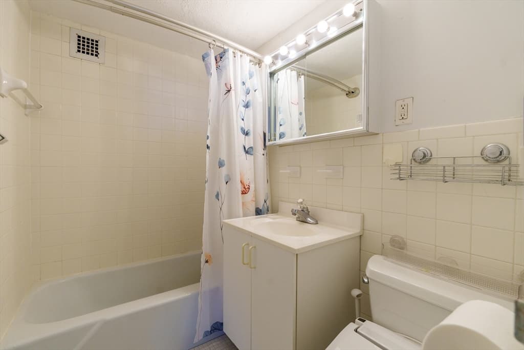 8 Whittier Pl #20A photo 5