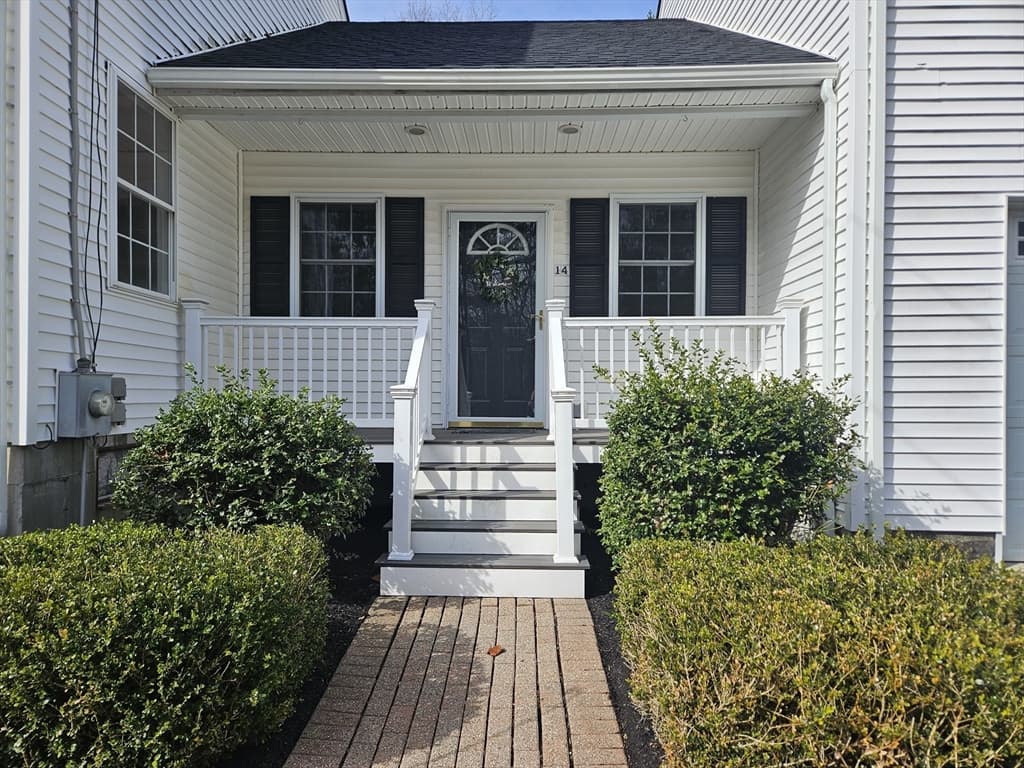 14 Marilyn Dr photo 3