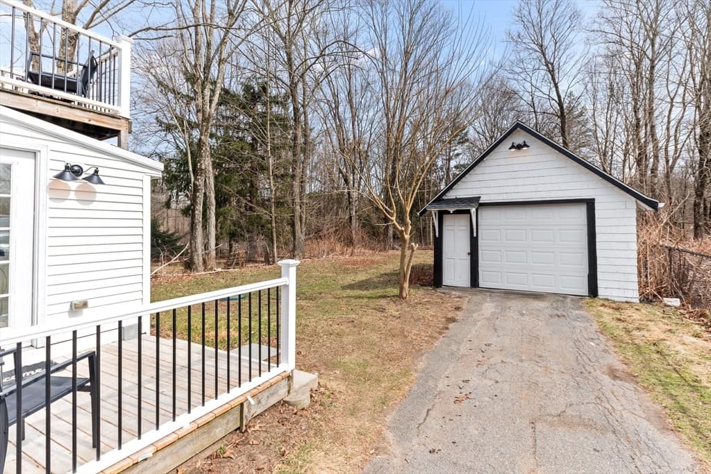589 South St. photo 3