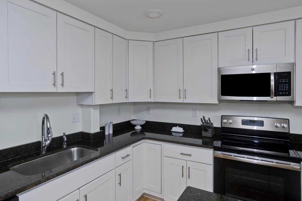 30 Village Hill Rd #103 photo 4