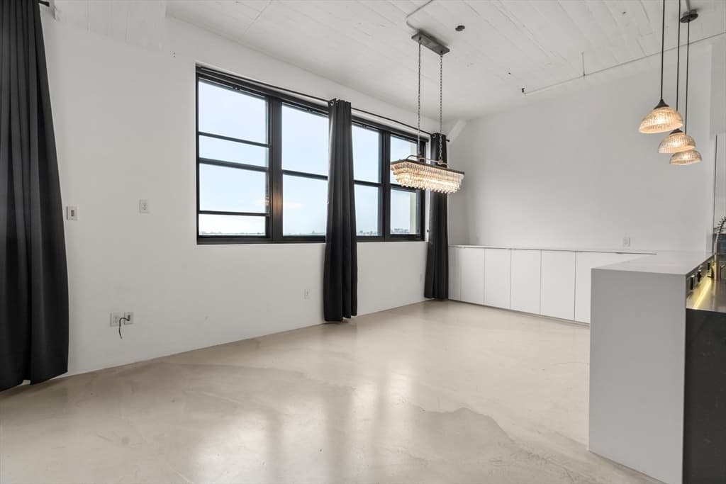 437 D Street #6C photo 4