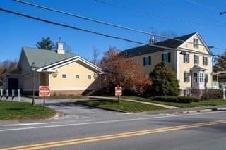 10 Common Rd photo 4