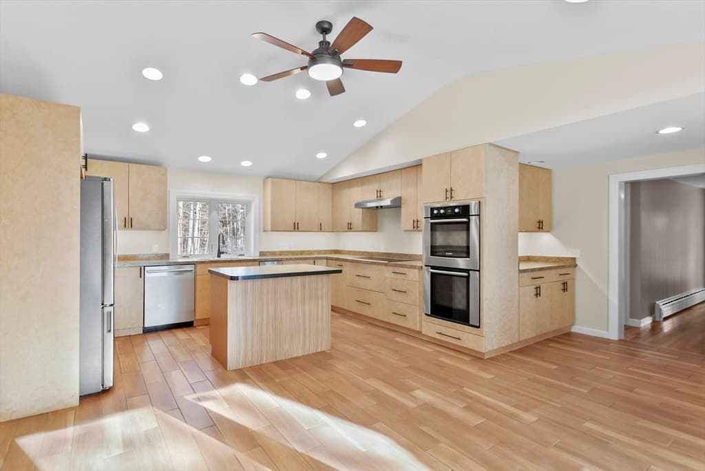 130 Flat Rock Road photo 3