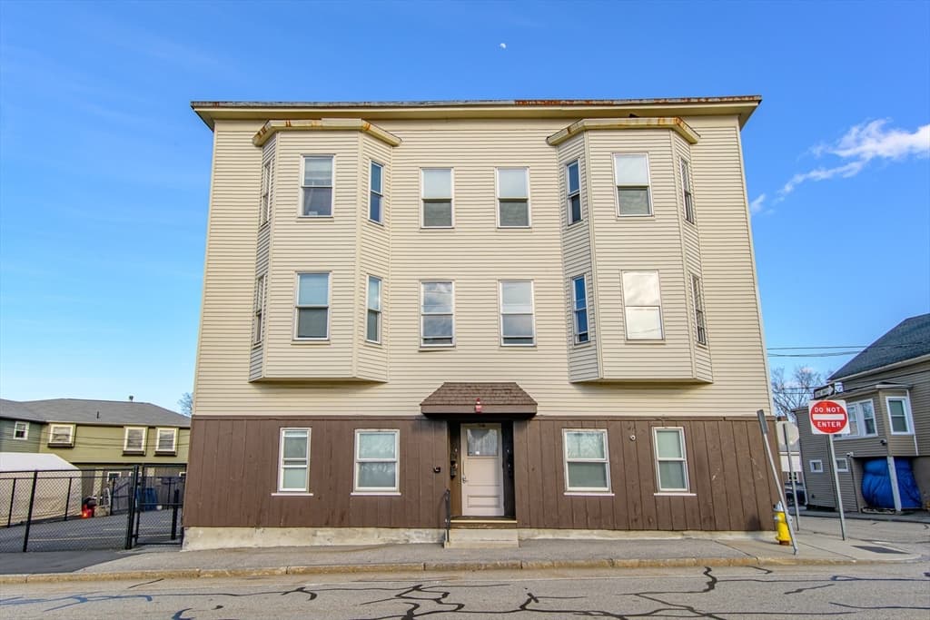 79 School Street #3rd FL FR