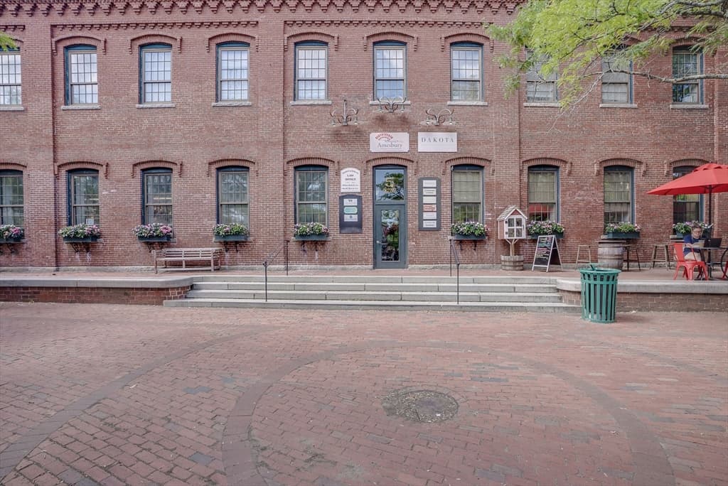 5 Market Square #B9