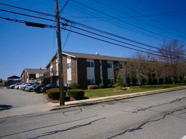1123 Rockdale Ave photo 2