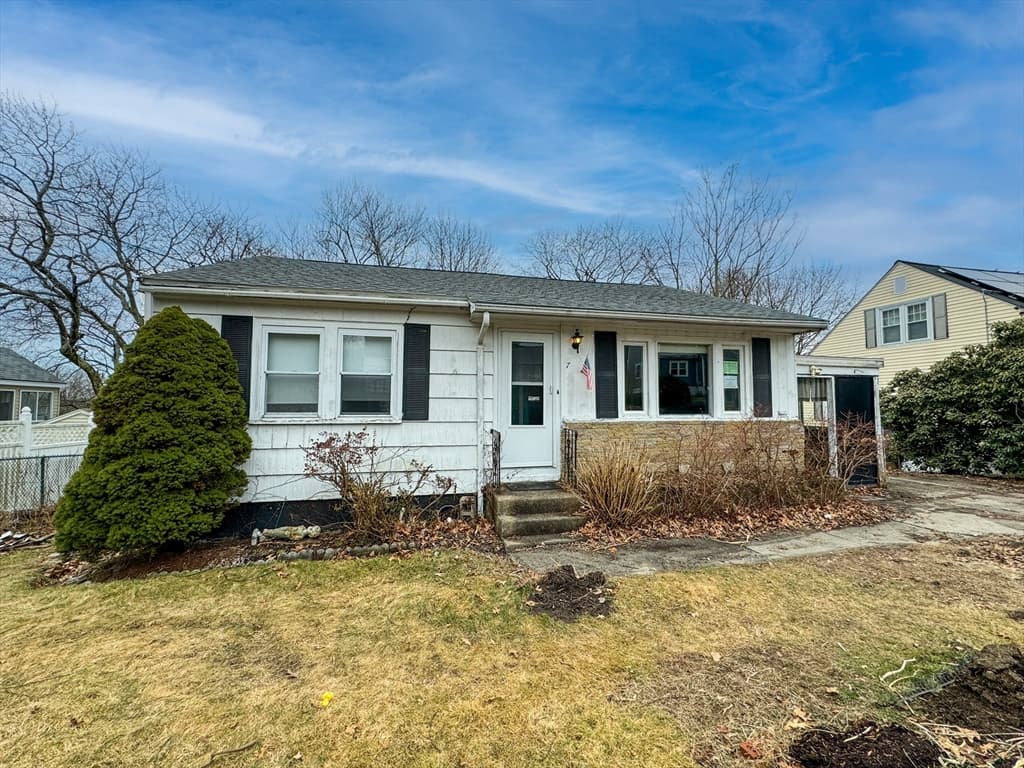 7 Lavoie Ave