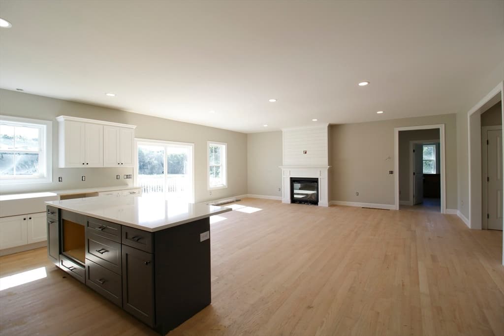 269 Pine St photo 5