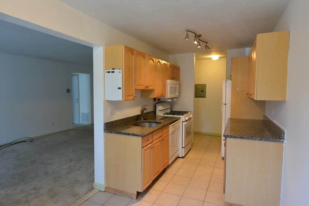 36 Shrewsbury Green Dr #E photo 2