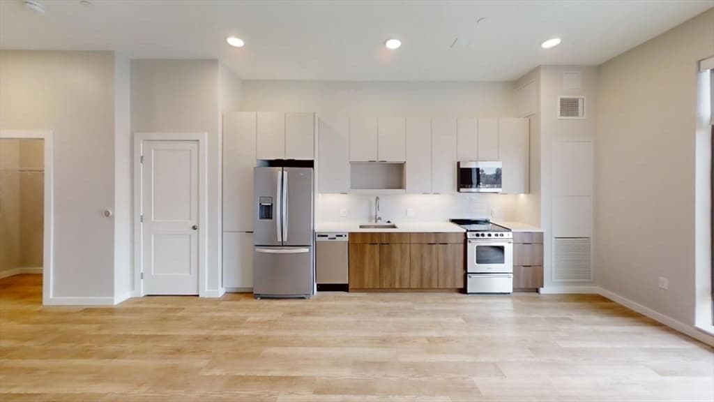 20 Fourth Ave #526