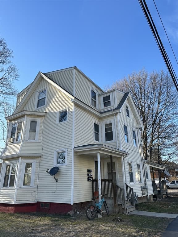 90 Highland St
