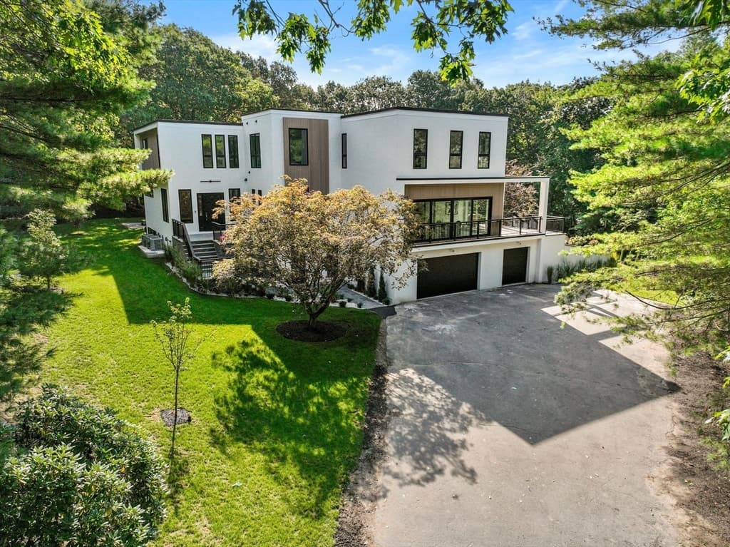 101 Kings Grant Rd