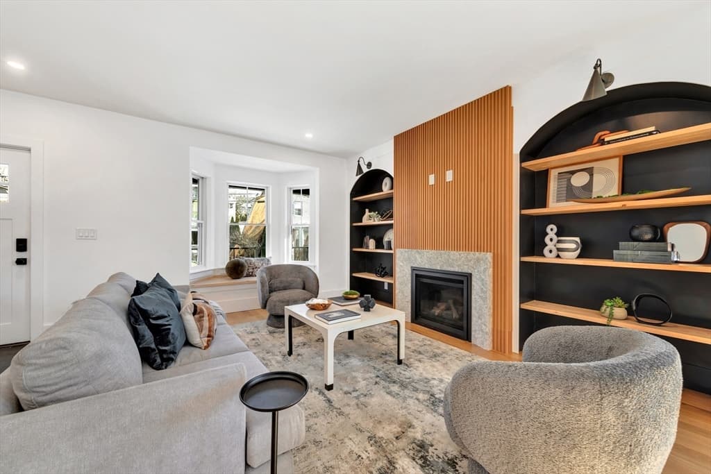 8 Berkeley Street #-- photo 5