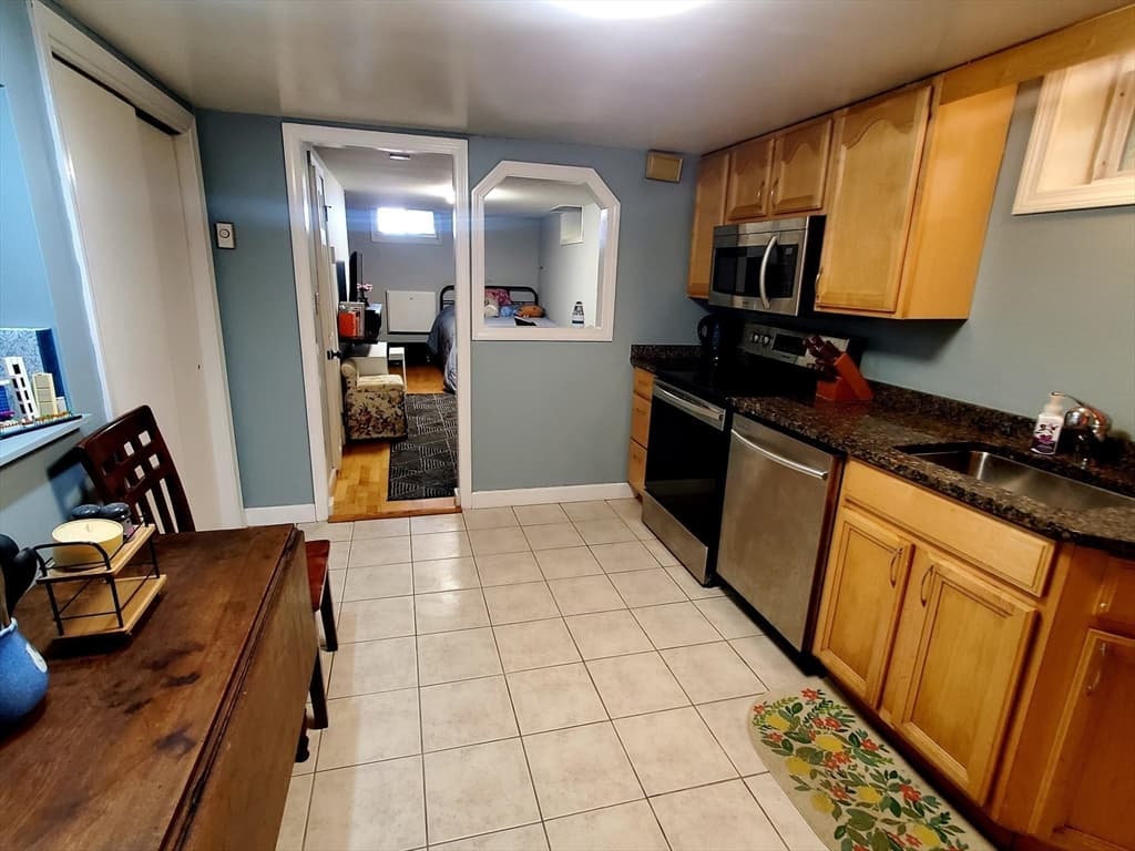 14 Monument St #B photo 2