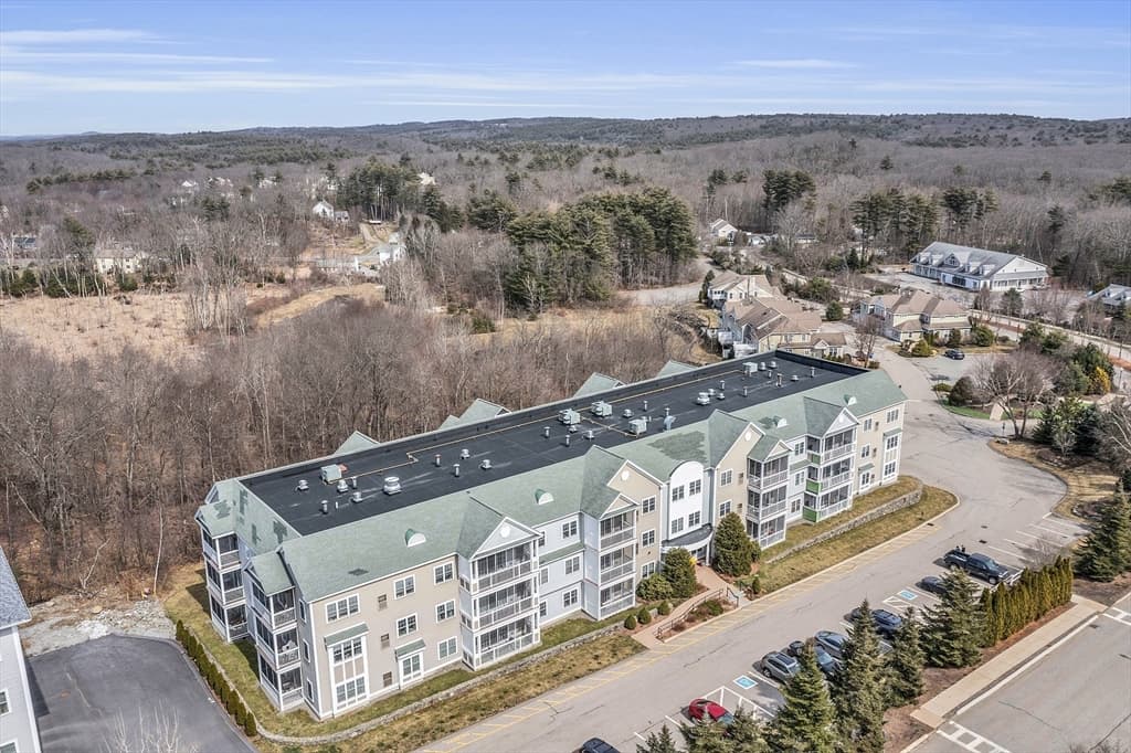 2205 Briarwood Village #2205