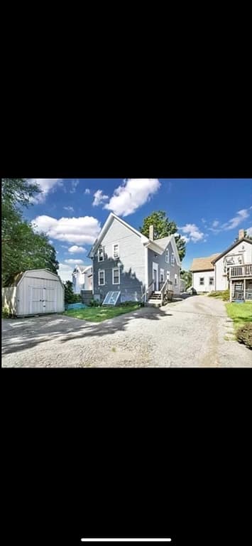 252 Somerset Ave photo 3
