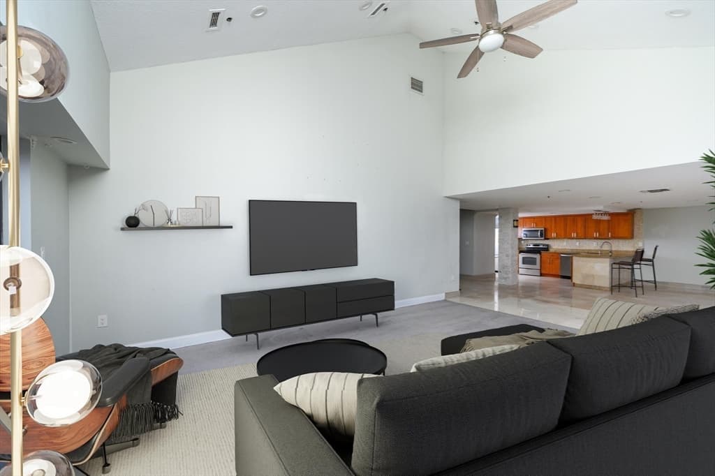 200 Burkhall St #801 photo 4