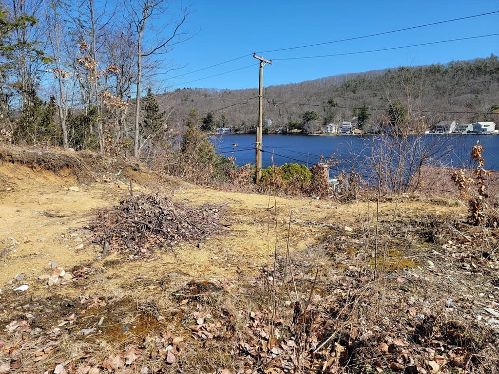 9 Birch Dr