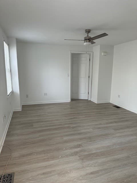 6 Mayhew St #1R photo 3