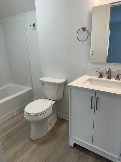 6 Mayhew St #1R photo 5