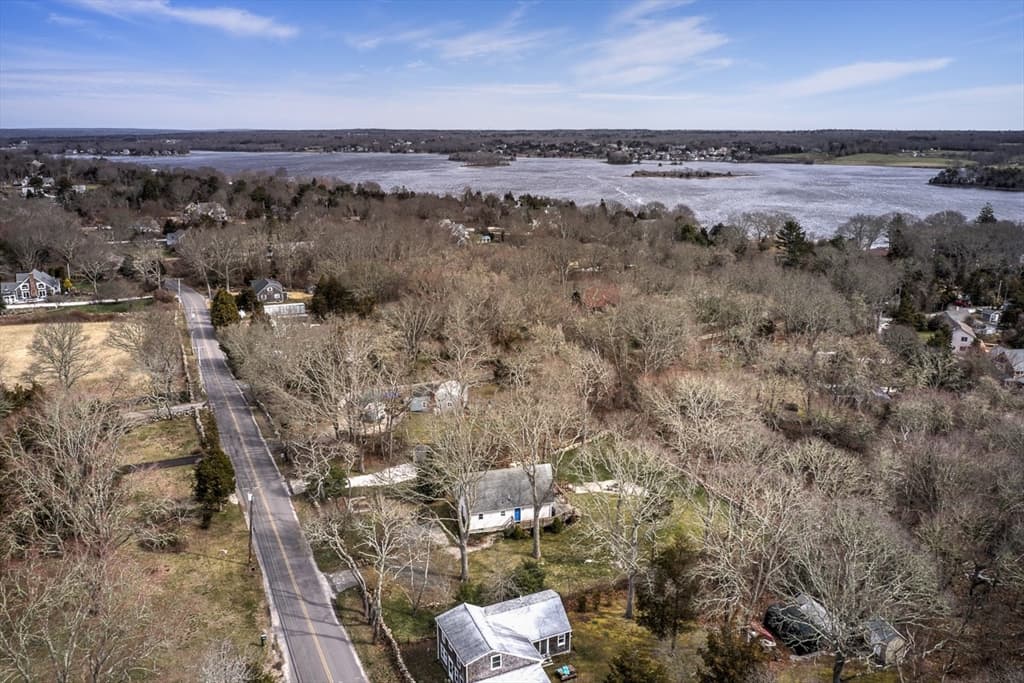 1614 Drift Road #A photo 5