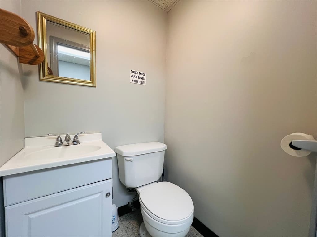260 Center Street #4 photo 5
