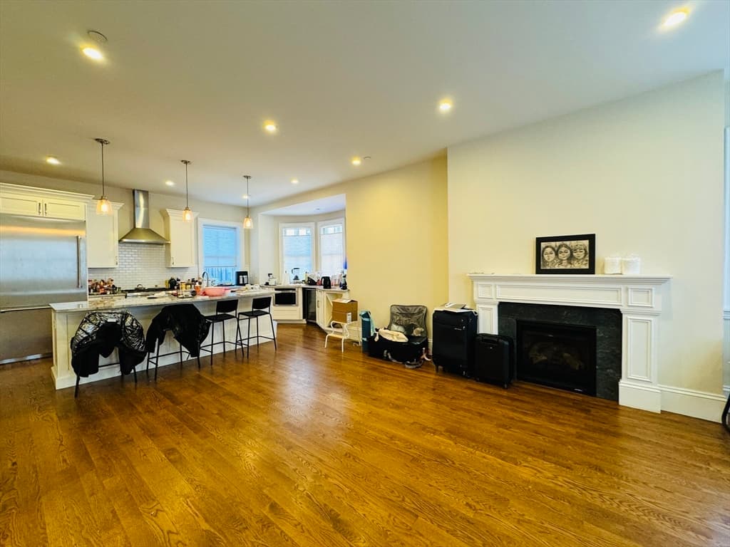 468 Park Drive #1