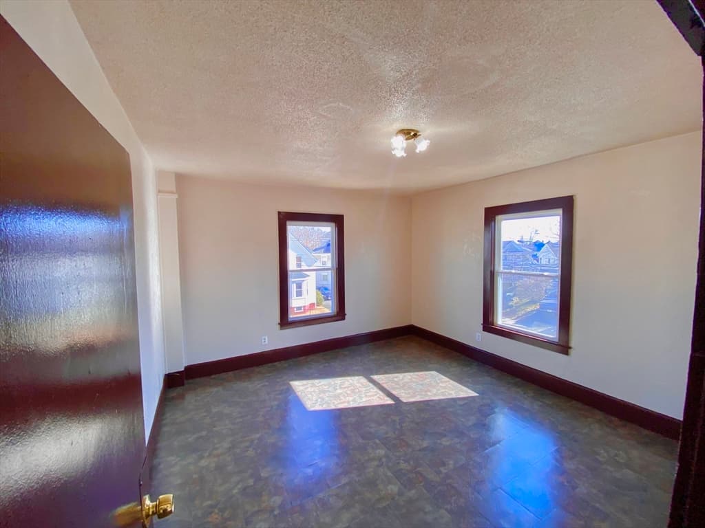 111 Grant St #3 photo 2