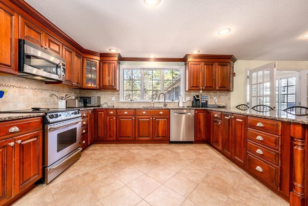 465 Cotuit Bay Drive photo 2
