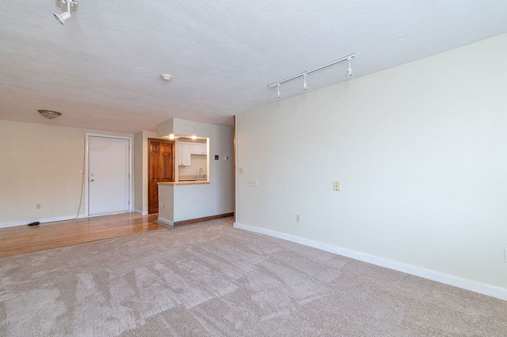 135 Grove St #148 photo 3