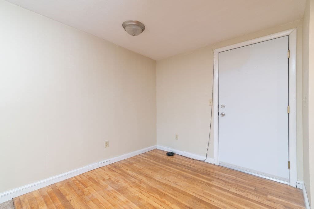 135 Grove St #148 photo 5