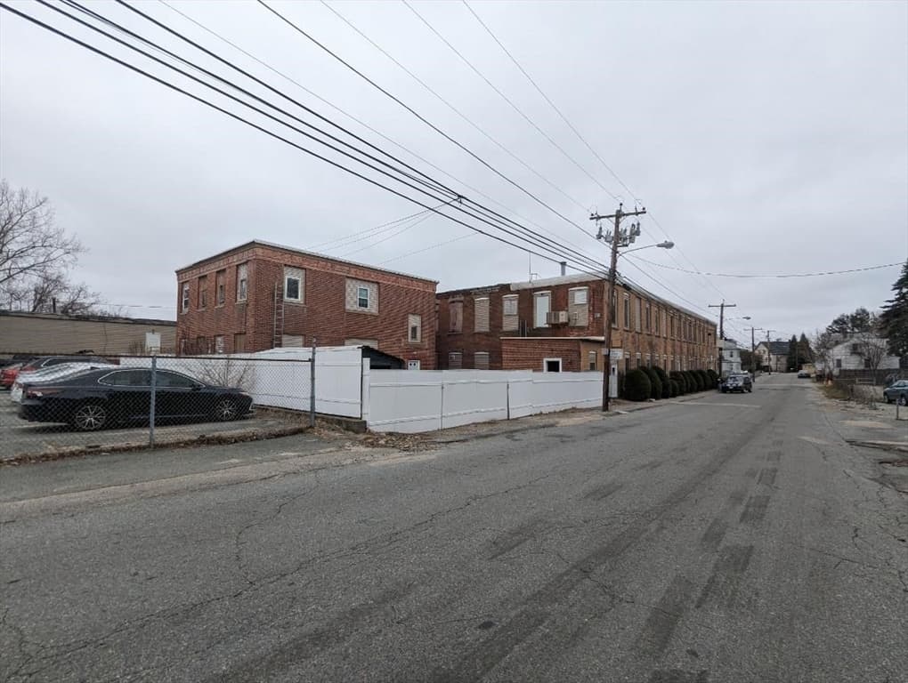 27 Mill St photo 2