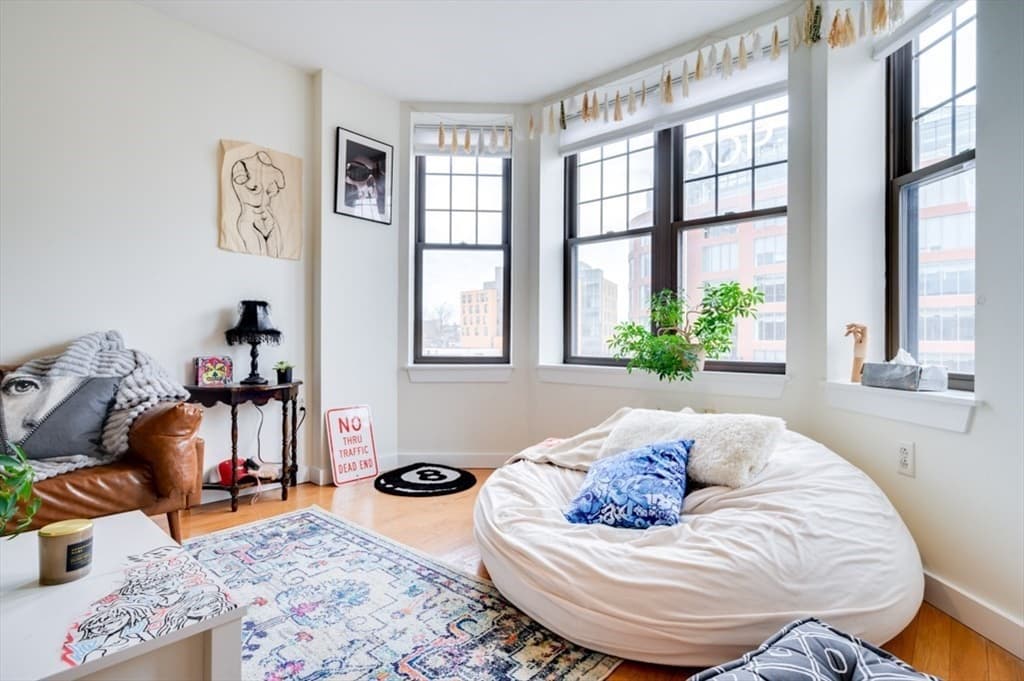534 Commonwealth Ave #3B photo 3