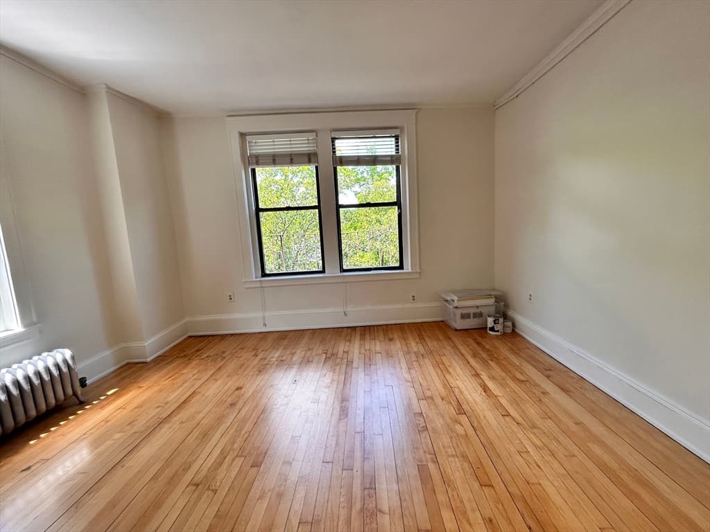 1368 Beacon St #112 photo 3