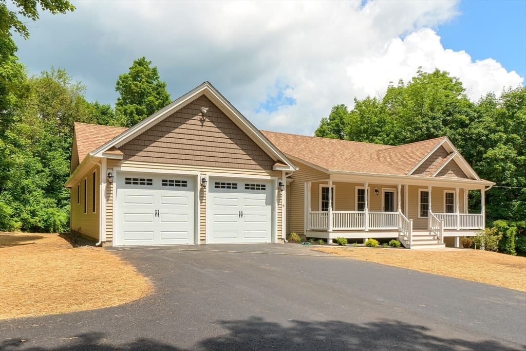 534 Hubbardston Rd #Opt B photo 3