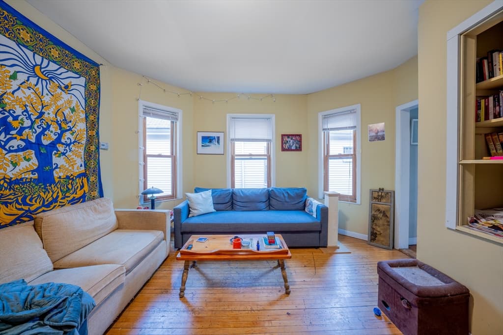 134 Elm St. North, #2 photo 2