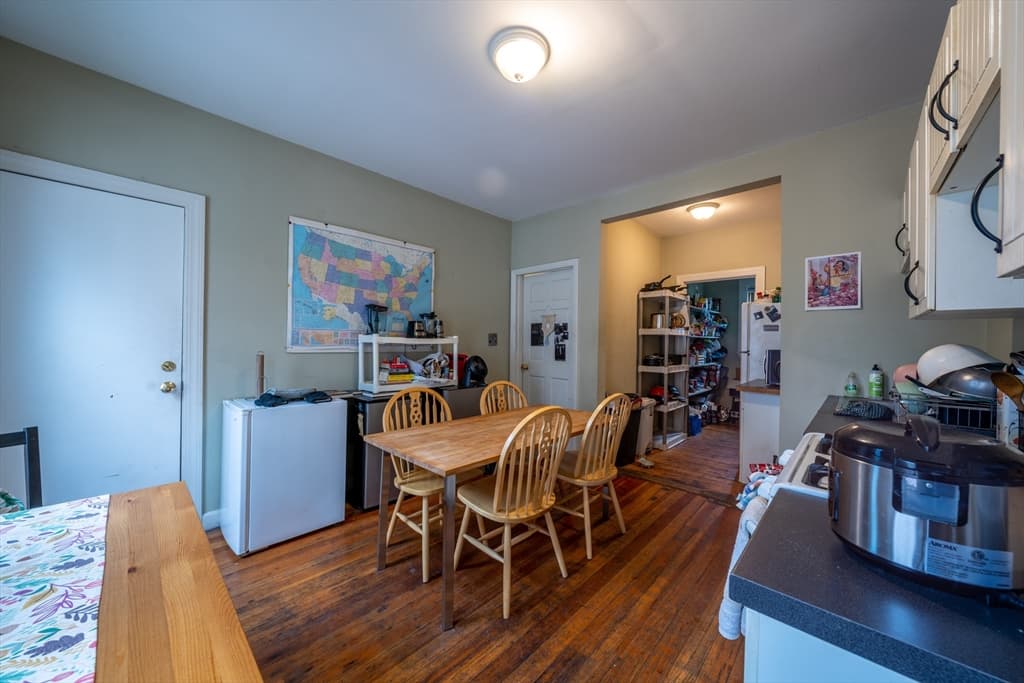 134 Elm St. North, #2 photo 4