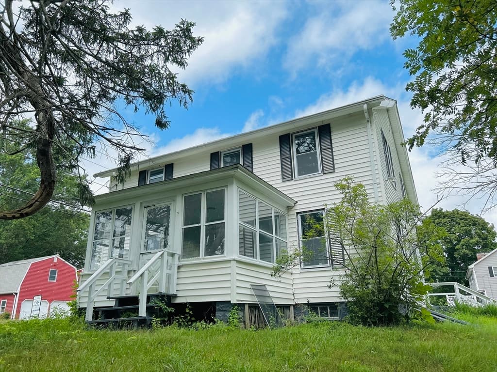 162 Blackstone Street
