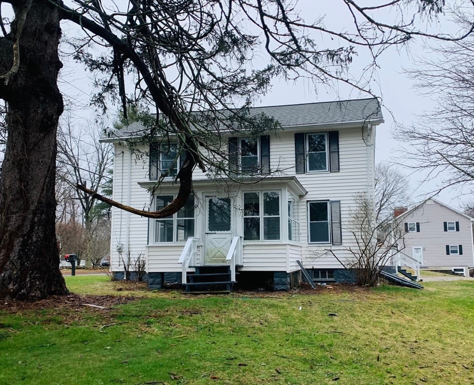 162 Blackstone Street photo 4
