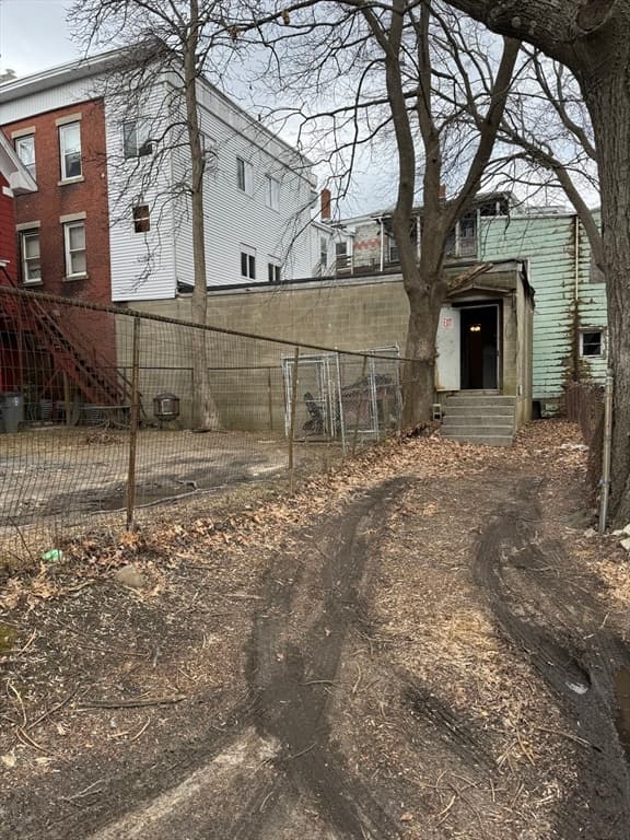 8-12 Nichols St. photo 3