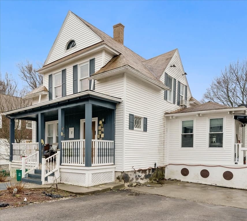 7 Doane St photo 3