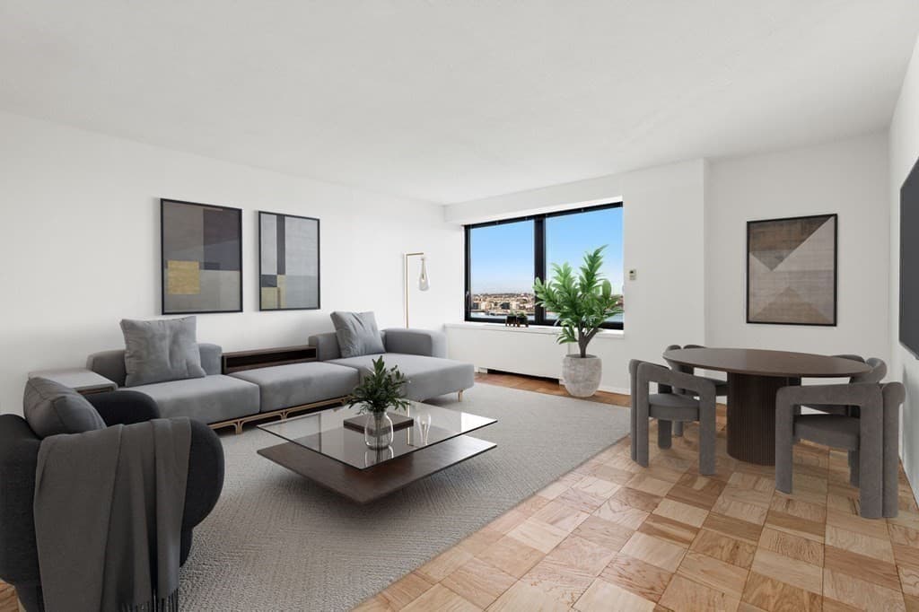 85 E India Row #16C photo 2
