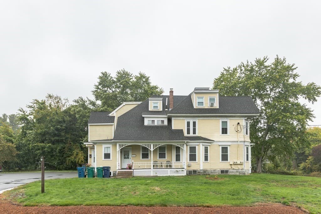 10-12 Lowell Street #12 photo 2