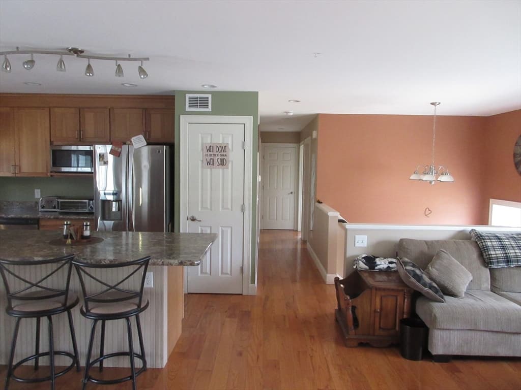 144 West Street photo 4