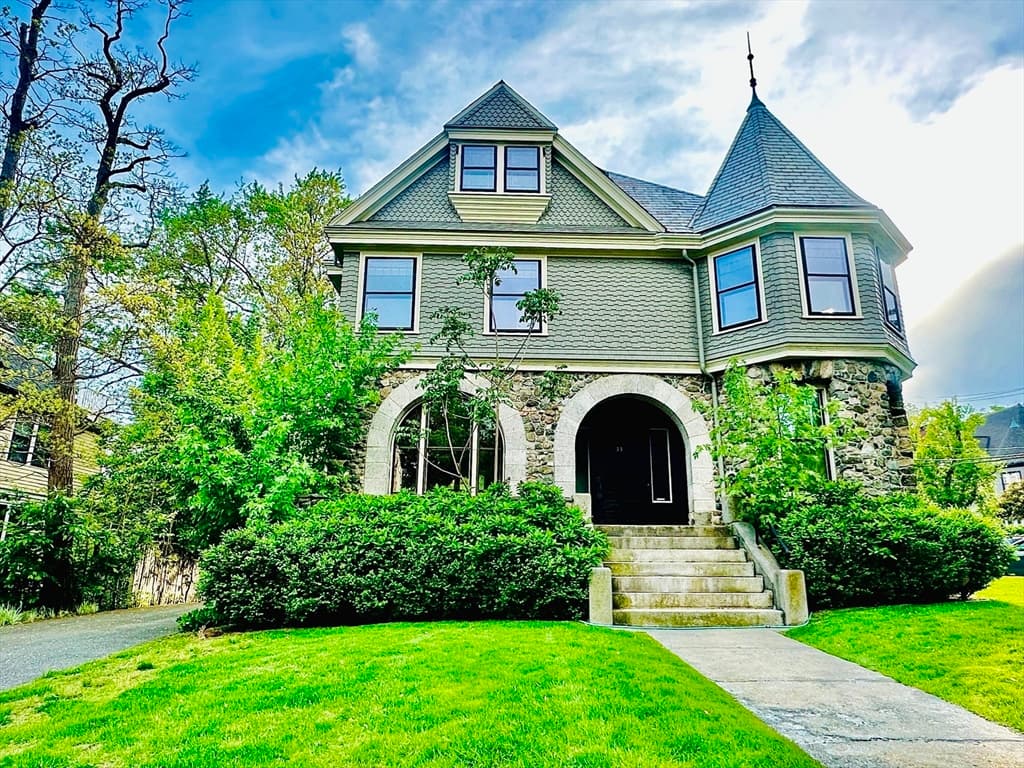 33 Agassiz Street