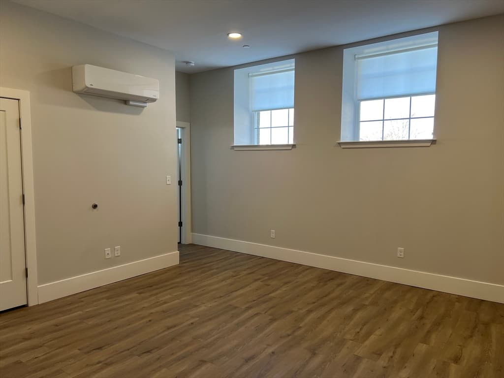 34 St Joseph Street #3 photo 2