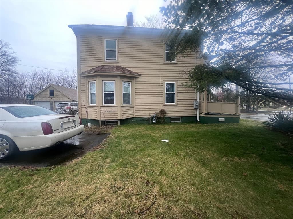 524 Westfield St. photo 4