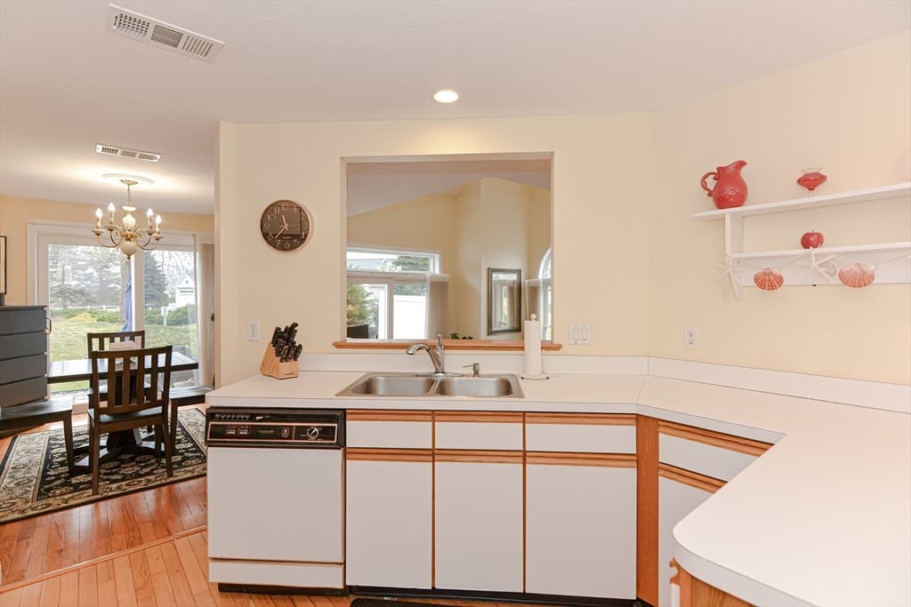 32 Southcliff Dr #END photo 3