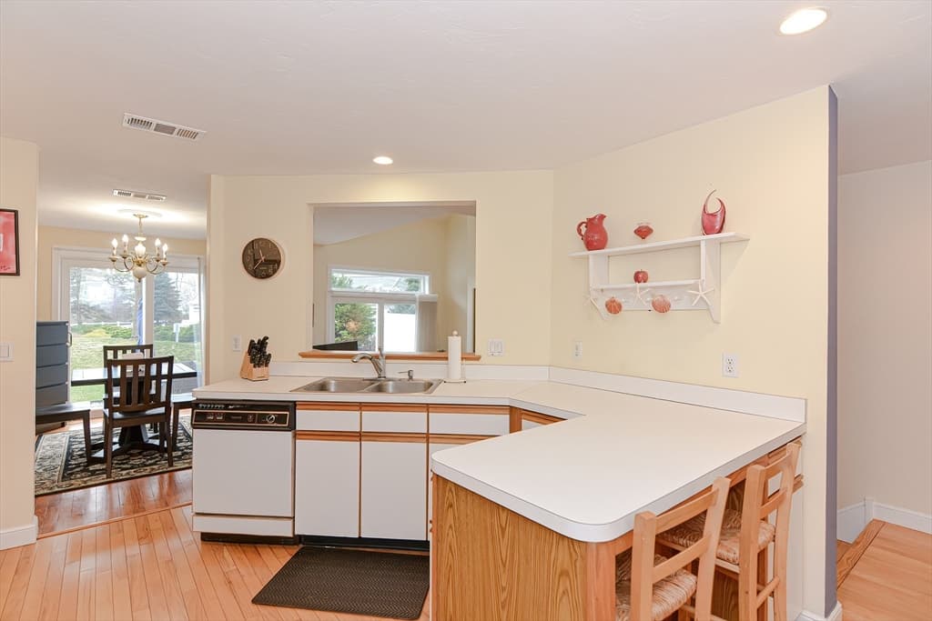 32 Southcliff Dr #END photo 4